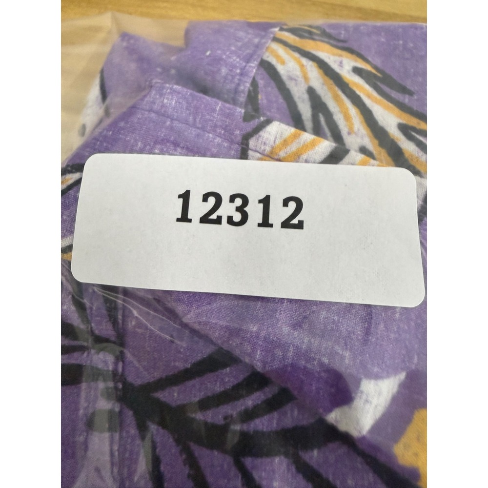 LSU Tigers Shirt Mens XXL Purple Floral Hawaiian Button Up Cotton Vacation - Picture 8 of 8